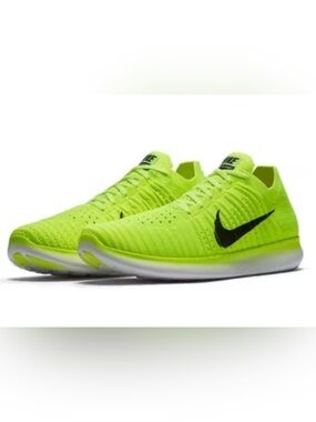 Nike Flyknit Free Volt Sneakers 6